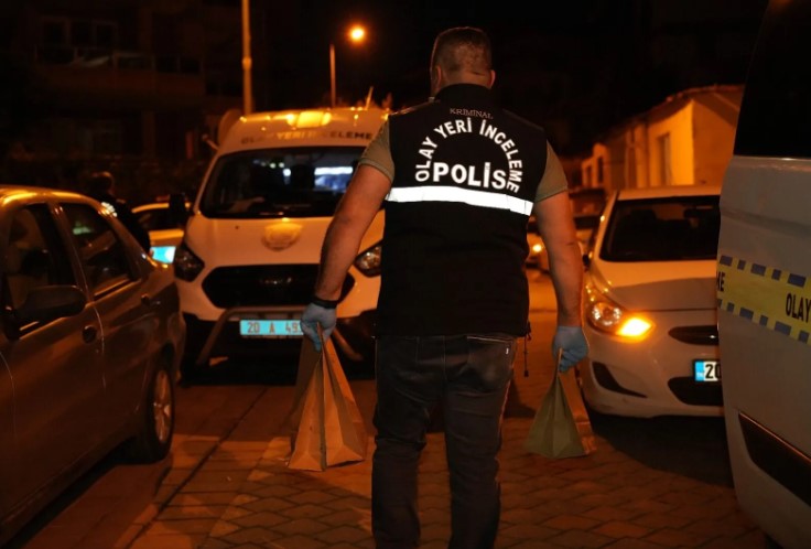 20 günlük evlilik mezarda bitti: Cinnet geçiren adam önce karısını sonre kendini vurdu!