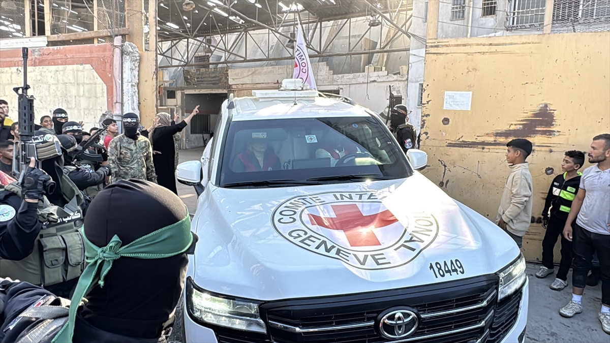 Son dakika haberi... Hamas, elindeki 2. grup rehineleri teslim etti!