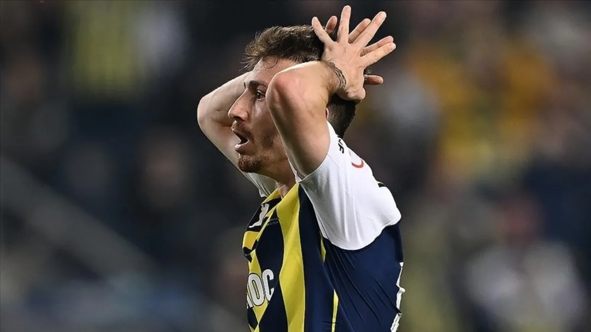 Fenerbahçe'de sert rüzgarlar esiyor: Mert Hakan Yandaş da kadro dışı bırakıldı!