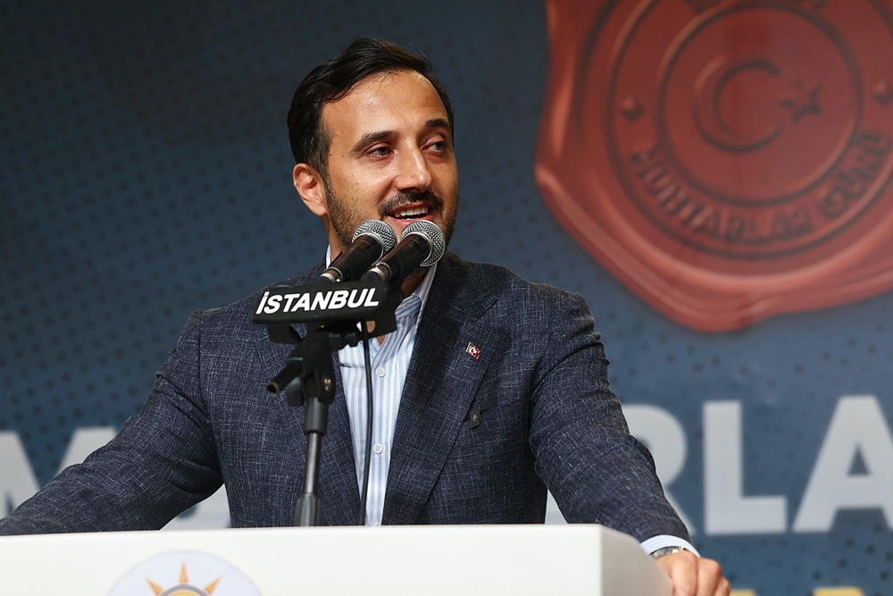 AK Parti İstanbul Muhtarlar Günü’ne özel program düzenledi