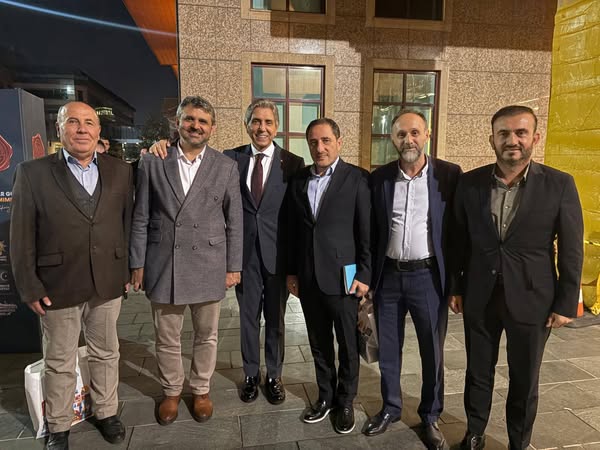 AK Parti İstanbul Muhtarlar Günü’ne özel program düzenledi