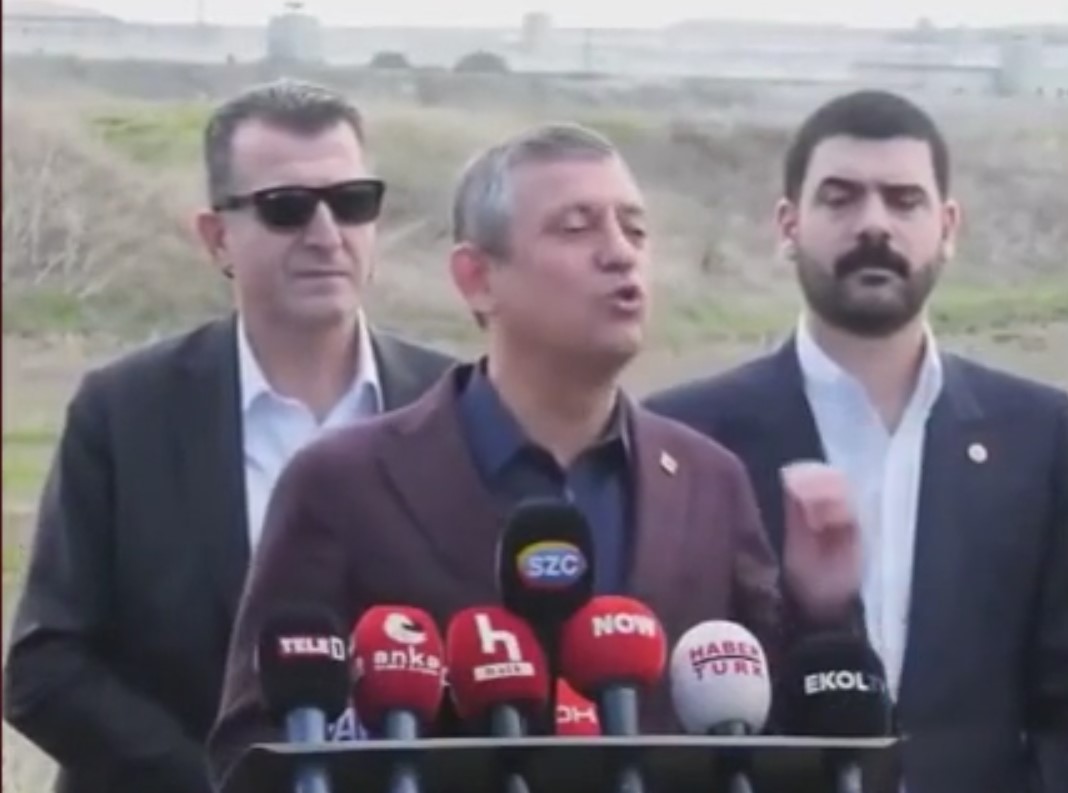 Özgür Özel'den Lütfü Savaş'a tehdit: Bunun hesabı sorulacak!