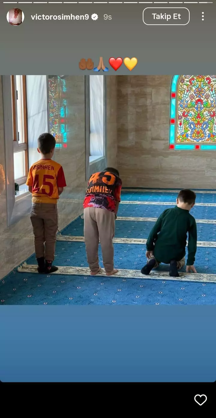 Osimhen'den gönülleri fetheden paylaşım!