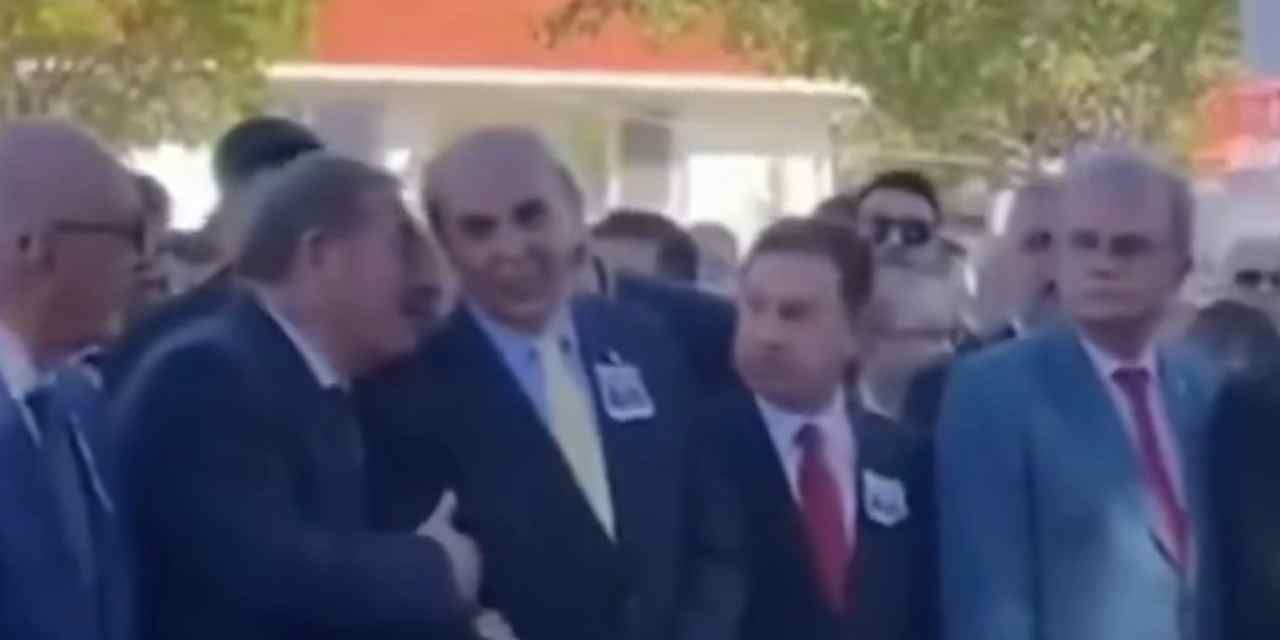 Şehit tabutunun başındaki o gülüşme gündem oldu: Başkanın oğlundan skandal paylaşım geldi!