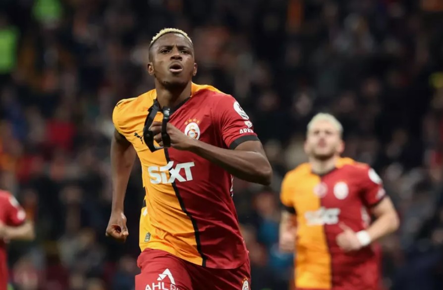 Osimhen, Fenerbahçe derbisinde oynayacak mı? Galatasaray'dan açıklama geldi!