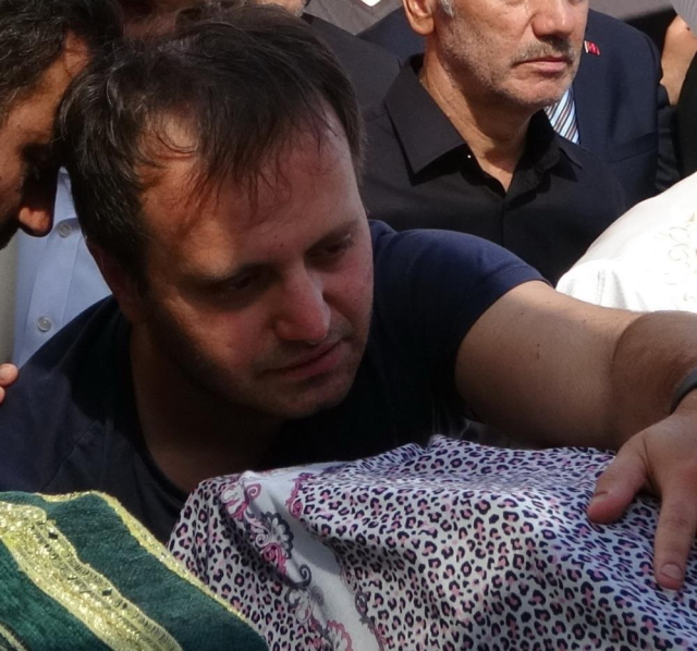 Kaza süsü vererek eşini ve çocuğunu öldürmüştü: O doktor, cezaevinde kendini astı!