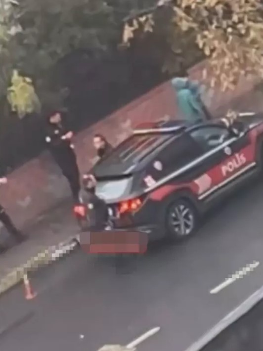 Camiden yükselen uygunsuz sesler mahalleyi ayağa kaldırdı: Siz nasıl bu hale geldiniz!