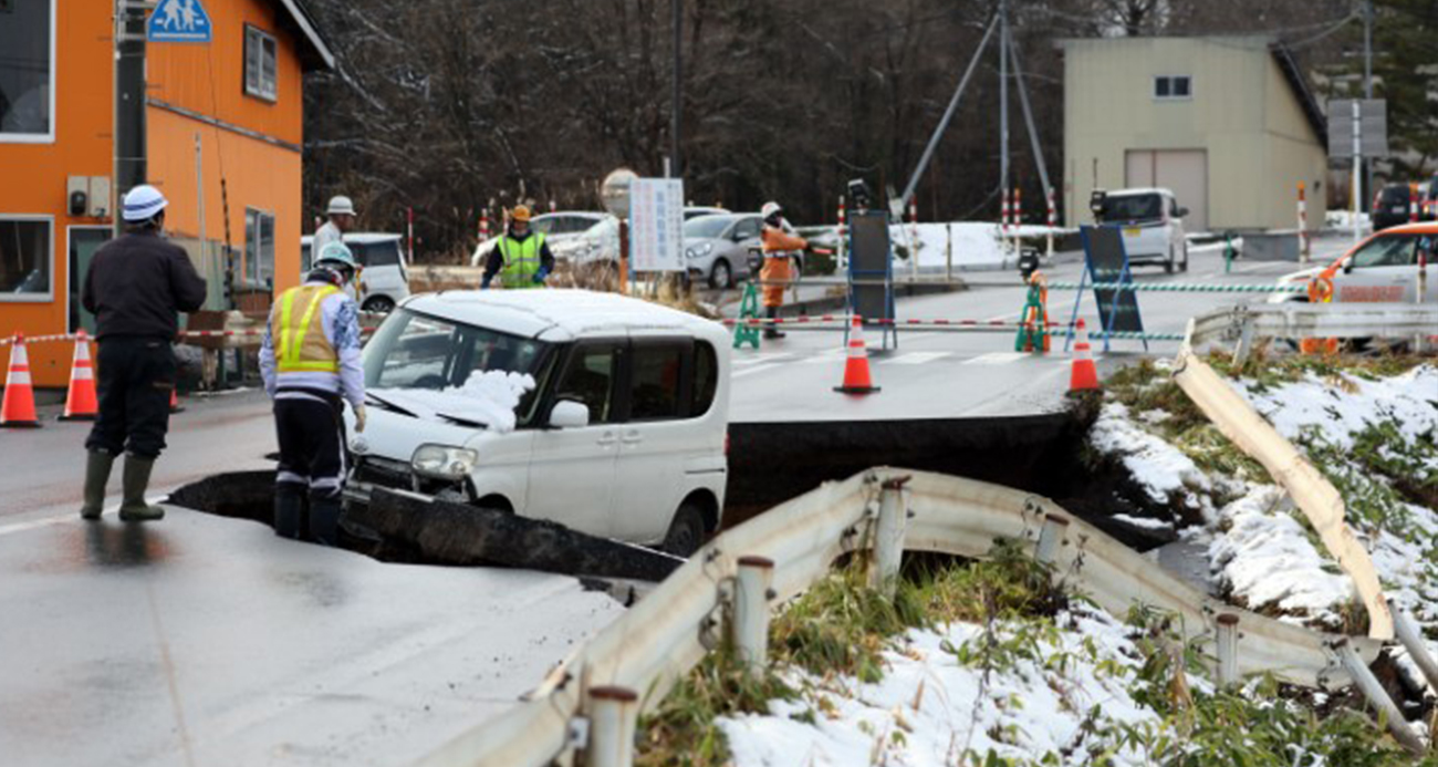 Japonya 7.5'lik depremle sallandı: Kimse evinden ve canından olmadı!