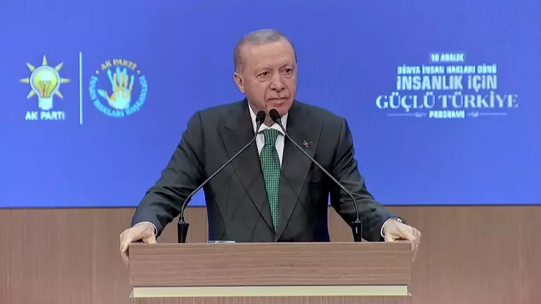 Erdoğan'dan Özel' sert gönderme: İşi dedeye-ataya götürdüyse de biz doğruları konuşmaktan çekinmeyeceğiz!