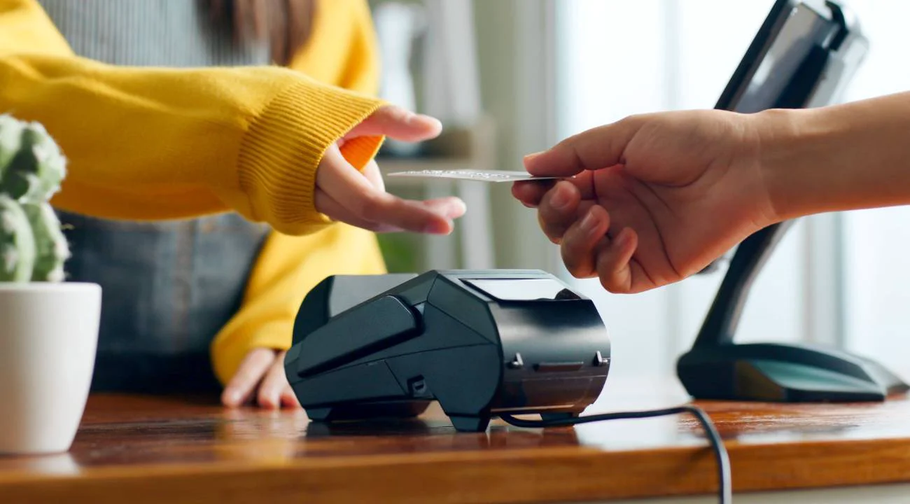 Merkez Bankası kredi kartı faiz oranlarını düşürdü: Yeni düzenleme o tarihte yürürlükte