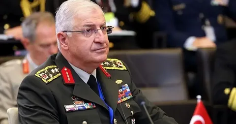Bakan Güler müjdeyi verdi: Askerleri sevindirecek düzenleme yolda!