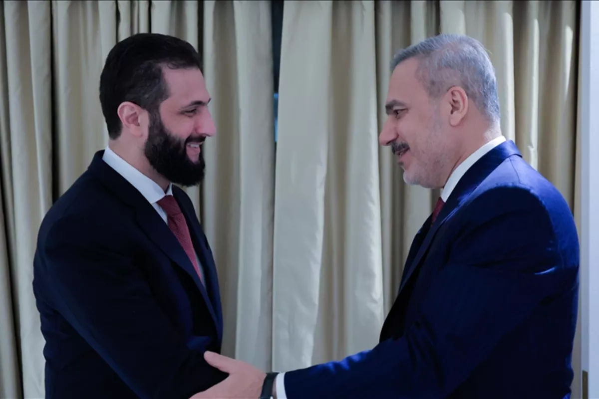 Sınır hattında sıcak dakikalar: Bakan Fidan, Bakan Güler ve MİT Başkanı Kalın, Şam'a çıkarma yaptı!