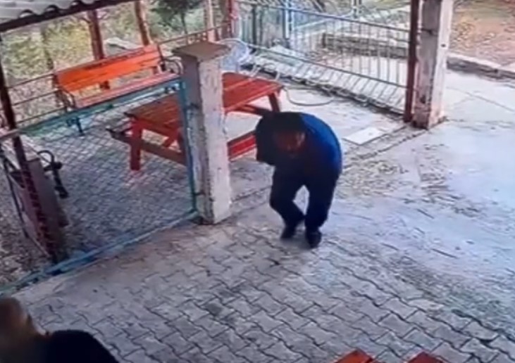 Mersin'de korkunç saldırı: Ortaokul öğrencisi av tüfeğiyle müdürü böyle vurdu!