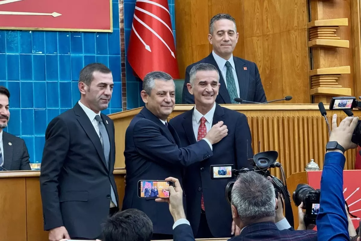 Ümit Dikbayır'dan olay sözler: Meclis'te yeteri kadar terörist var