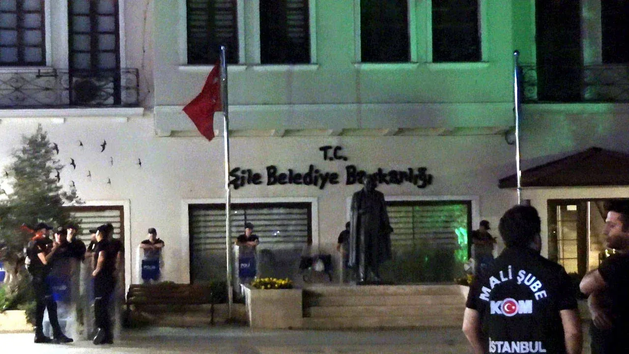 Şile Belediyesi'nde hareketlilik: 2. dalga operasyonu ile 23 şüpheli gözaltına alındı!