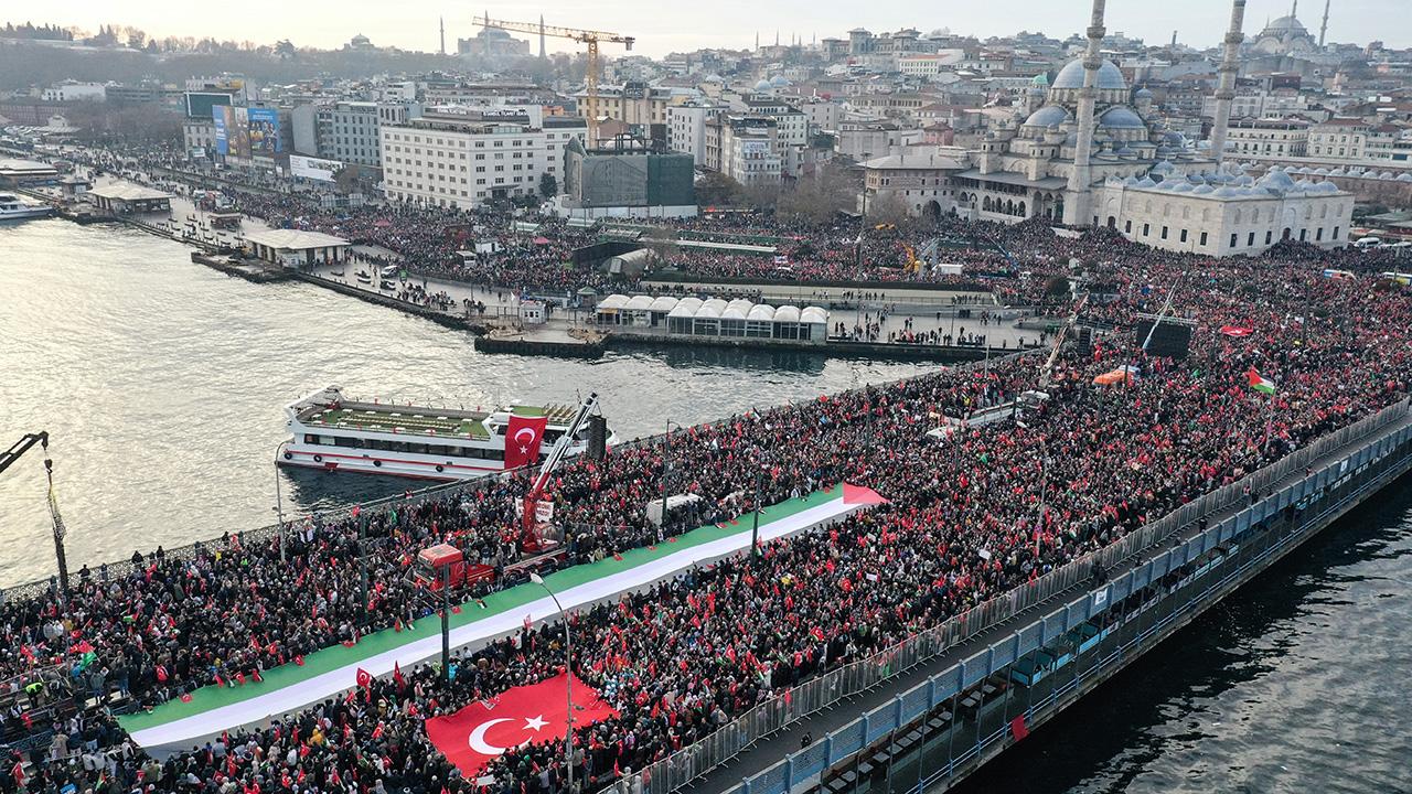 1 Ocak Galata Köprüsü'nde Filistin için büyük yürüyüş: İşte kapatılacak yollar!