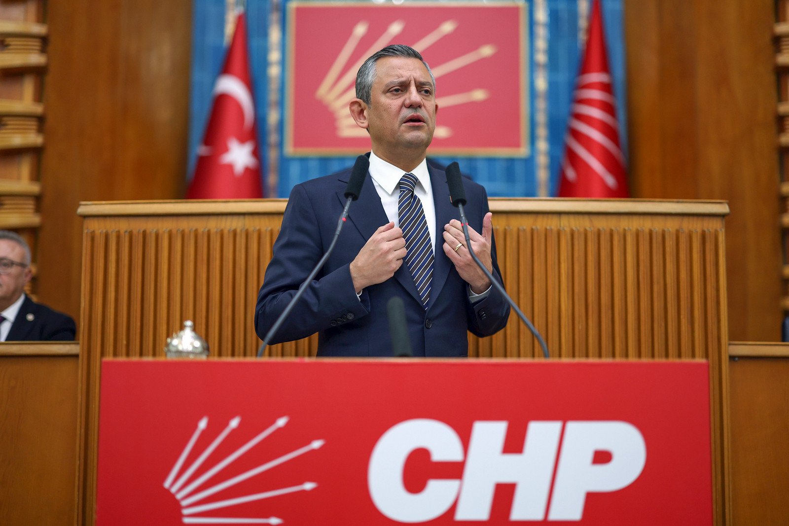 Grup toplantısında Özel’in açıklaması Milletvekillerine şok yaşattı: Kazanamazsak 30 yıl hapis yatarım!