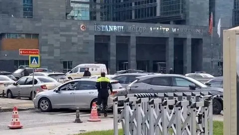 Adliyede savcı dehşet saçtı: Kadın hakimi, ikinci kurşundan hükümlü çaycı kurtardı!