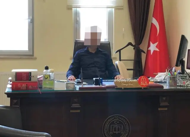 Adliyede savcı dehşet saçtı: Kadın hakimi, ikinci kurşundan hükümlü çaycı kurtardı!