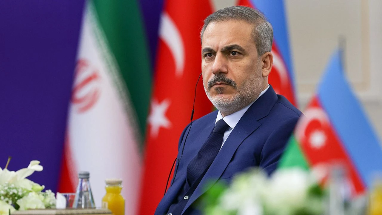 Türkiye'den tansiyonu düşürecek hamle! İranlı yetkililerle temas kuruldu, ABD'li makamlarla da görüşülüyor