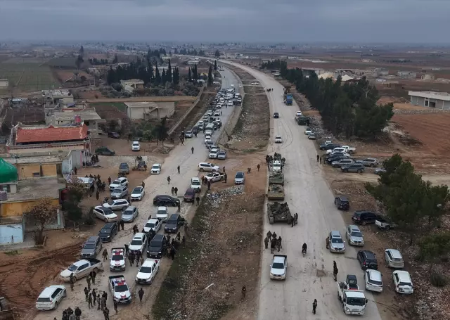 Suriye ordusu Halep'in doğusuna kadar ilerledi: YPG köşeye sıkıştı geri çekiliyor!
