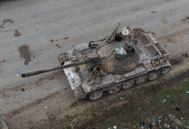 Suriye ordusu Halep'in doğusuna kadar ilerledi: YPG köşeye sıkıştı geri çekiliyor!