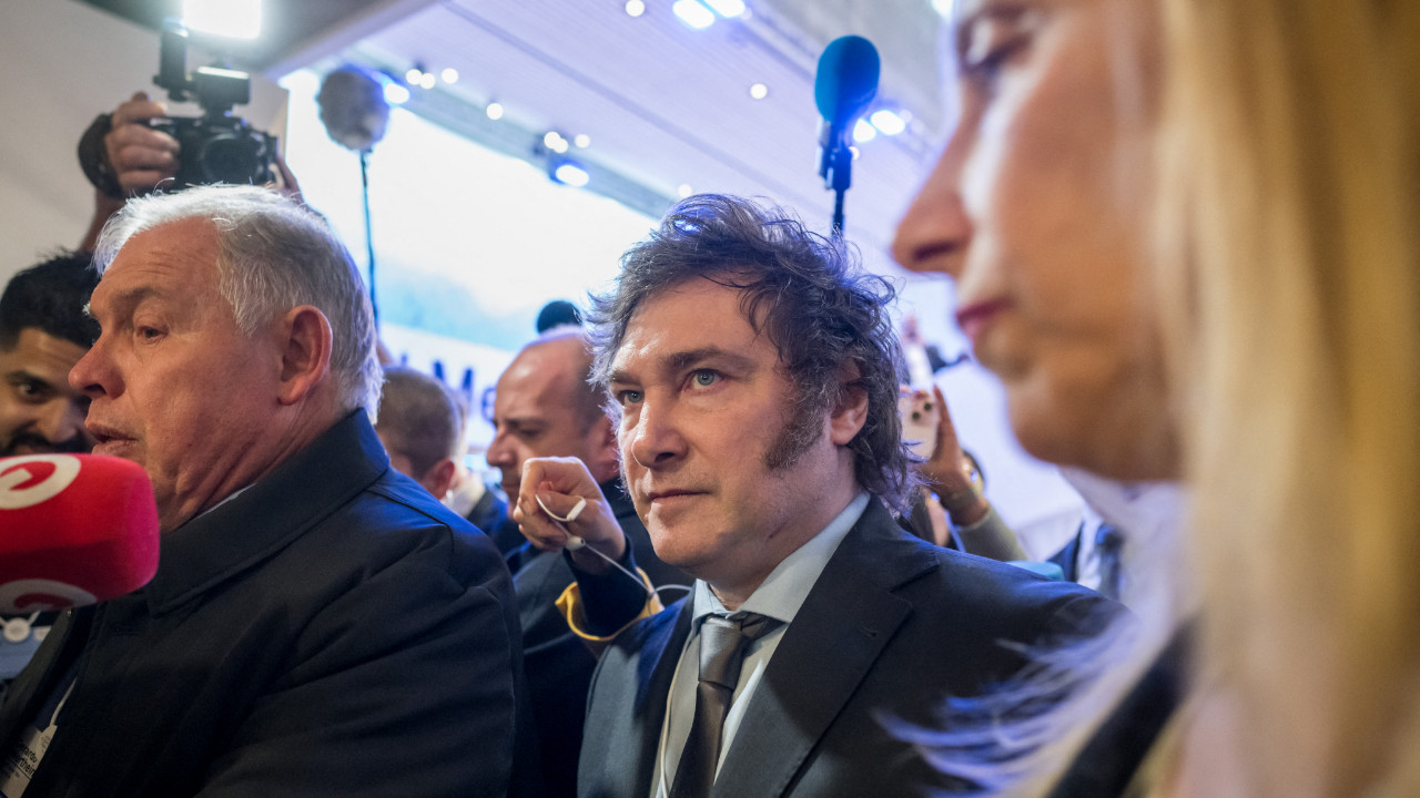 Davos Zirvesi'de Gerardo Milei modası: Ayakkabıları olay oldu!