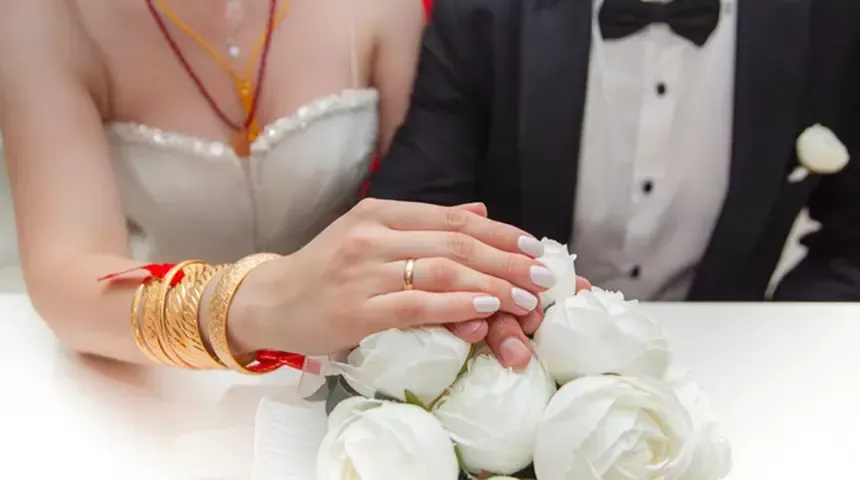 Düğünlerde nakit devri kapanıyor: Artık davetiyelerde IBAN var!