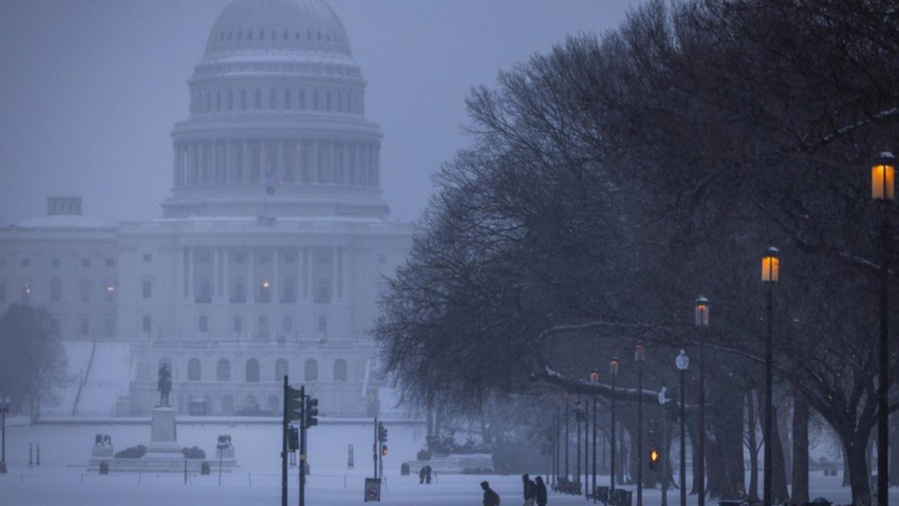 ABD resmen dondu! Uçuşlar iptal edildi, 800 binden fazla kişi karanlığa gömüldü!