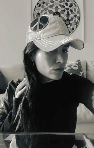 "Saç örme" videosuyla YPG üyesine destek verdi: O hemşire gözaltına alındı!