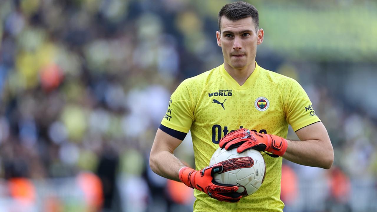 Fenerbahçe o isimle yollarını ayırıyor