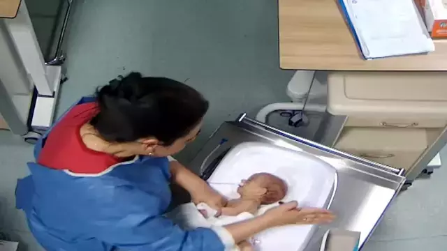 Türkiye o cani hemşireyi konuşmuştu: Başka bir bebeği daha darp ettiği ortaya çıktı!