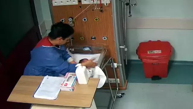 Türkiye o cani hemşireyi konuşmuştu: Başka bir bebeği daha darp ettiği ortaya çıktı!