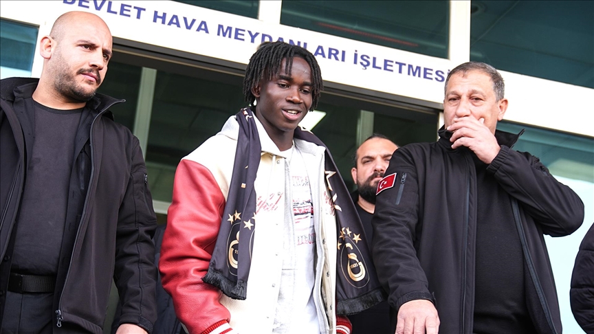 Galatasaray, Renato Nhaga'yı transfer ediyor