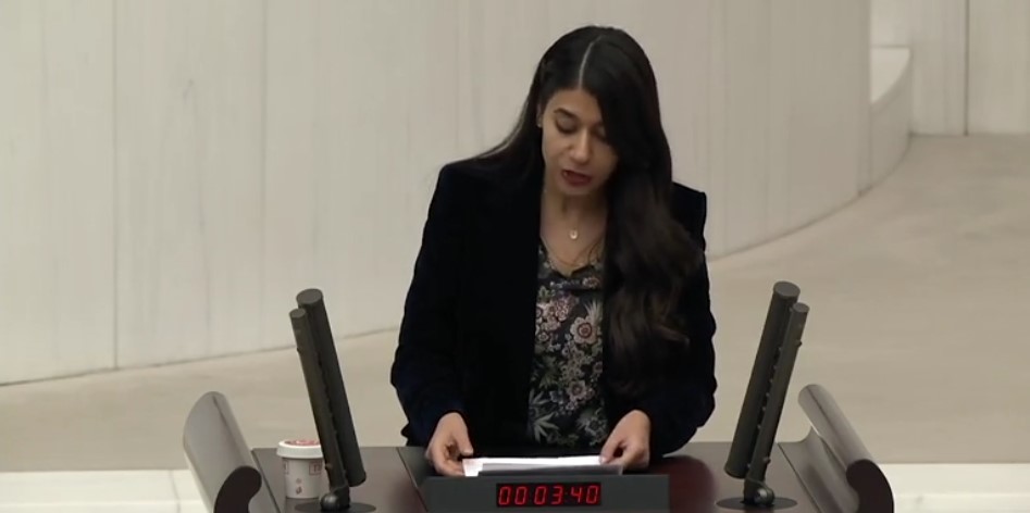 DEM'li vekil Kürtlere Kürt oldukları için trafik cezası kesiliyor dedi: Hem meclisi hem sosyal medyayı ayağa kaldırdı!