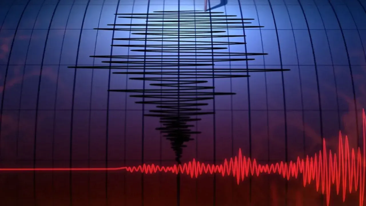 Son dakika! Erzincan'da 4.9 büyüklüğünde deprem!