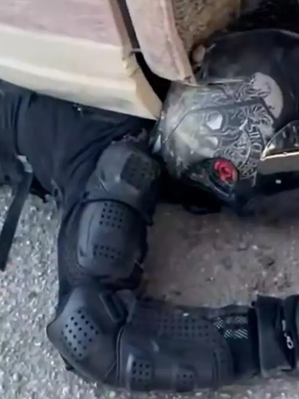 Tırın altına girdi kazadan burnu bile kanamadan çıktı!