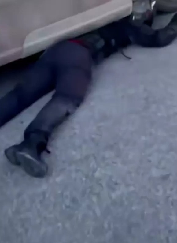 Tırın altına girdi kazadan burnu bile kanamadan çıktı!