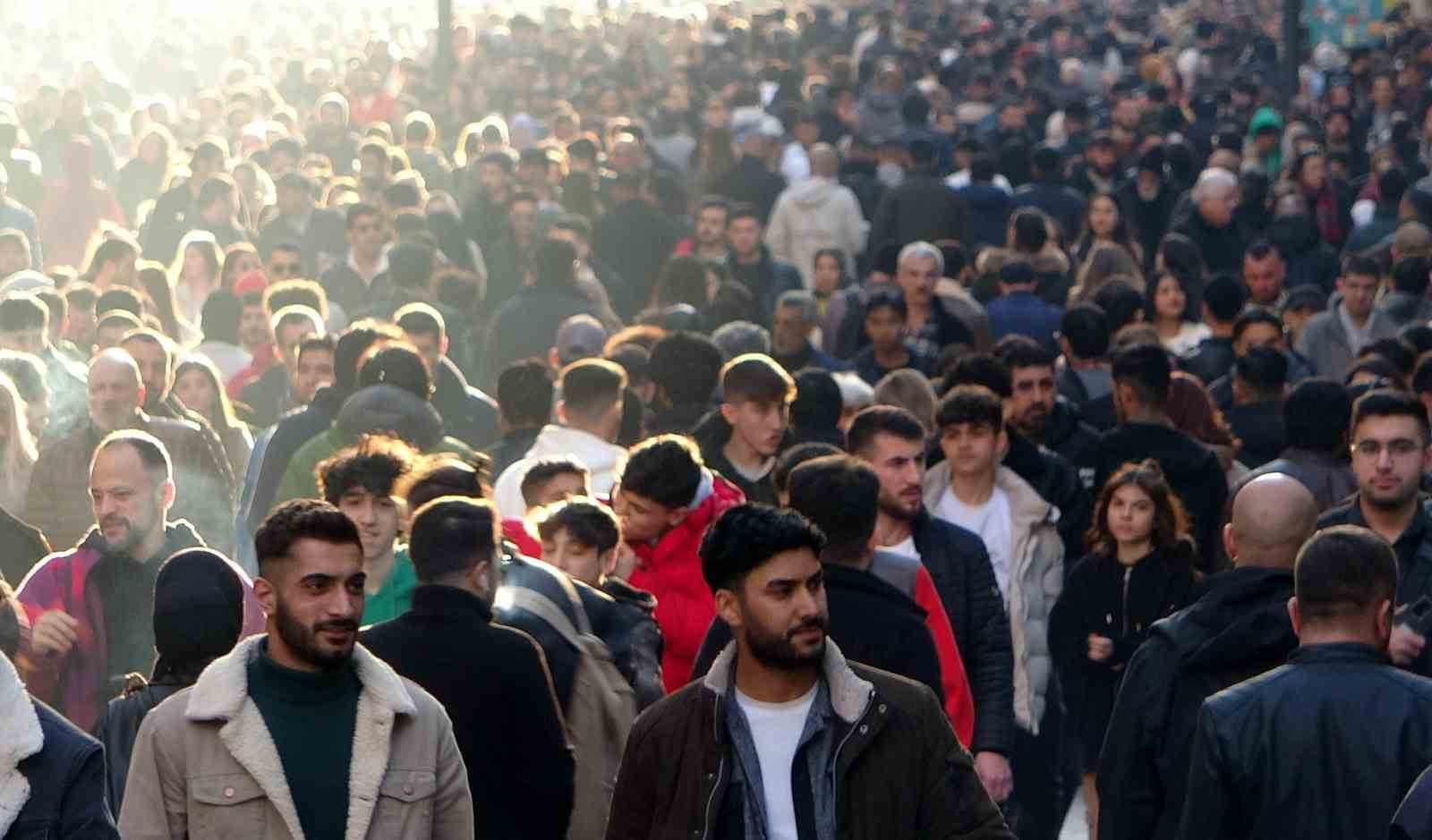 TÜİK açıkladı: Türkiye'nin nüfusu belli oldu!