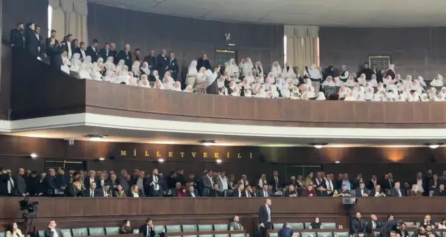 Cumhurbaşkanı Erdoğan konuştu: Mihalgazi Belediye Başkanı Zeynep Güneş gözyaşlarını tutamadı