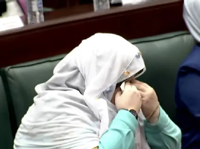 Cumhurbaşkanı Erdoğan konuştu: Mihalgazi Belediye Başkanı Zeynep Güneş gözyaşlarını tutamadı