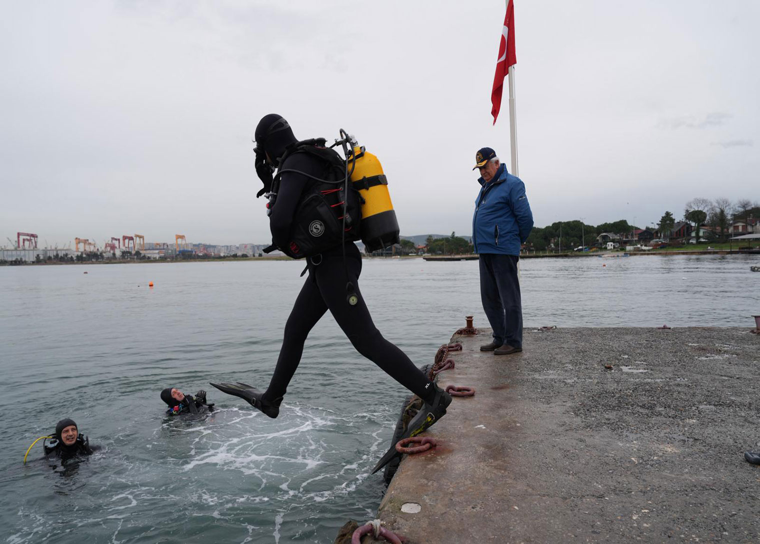 Başkan Bingöl daldı keşfi yerinde gördü