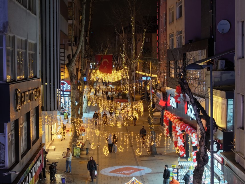 Pendik bu Ramazan'da da yine ışıl ışıl...
