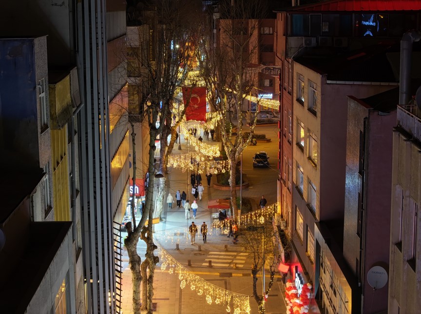 Pendik bu Ramazan'da da yine ışıl ışıl...