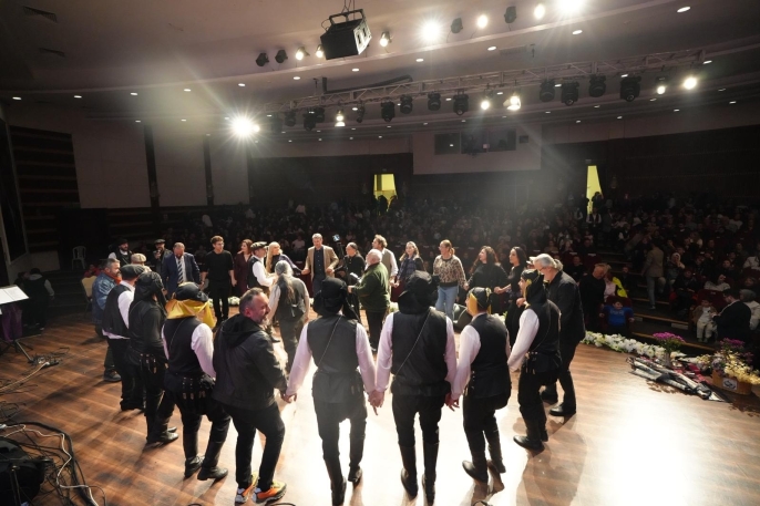 ‘Yedi Bölge Bir Sahne’de Karadeniz Coşkusu