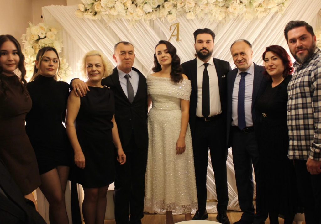 CHP Pendik İlçe Başkanı Niyazi Güneri'nin mutlu günü