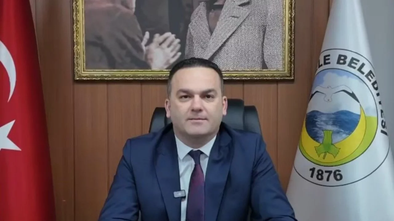 Tacizden tutuklanan CHP'li başkanın kızından gündeme bomba gibi düşen iddia: O mesajları ben attım!