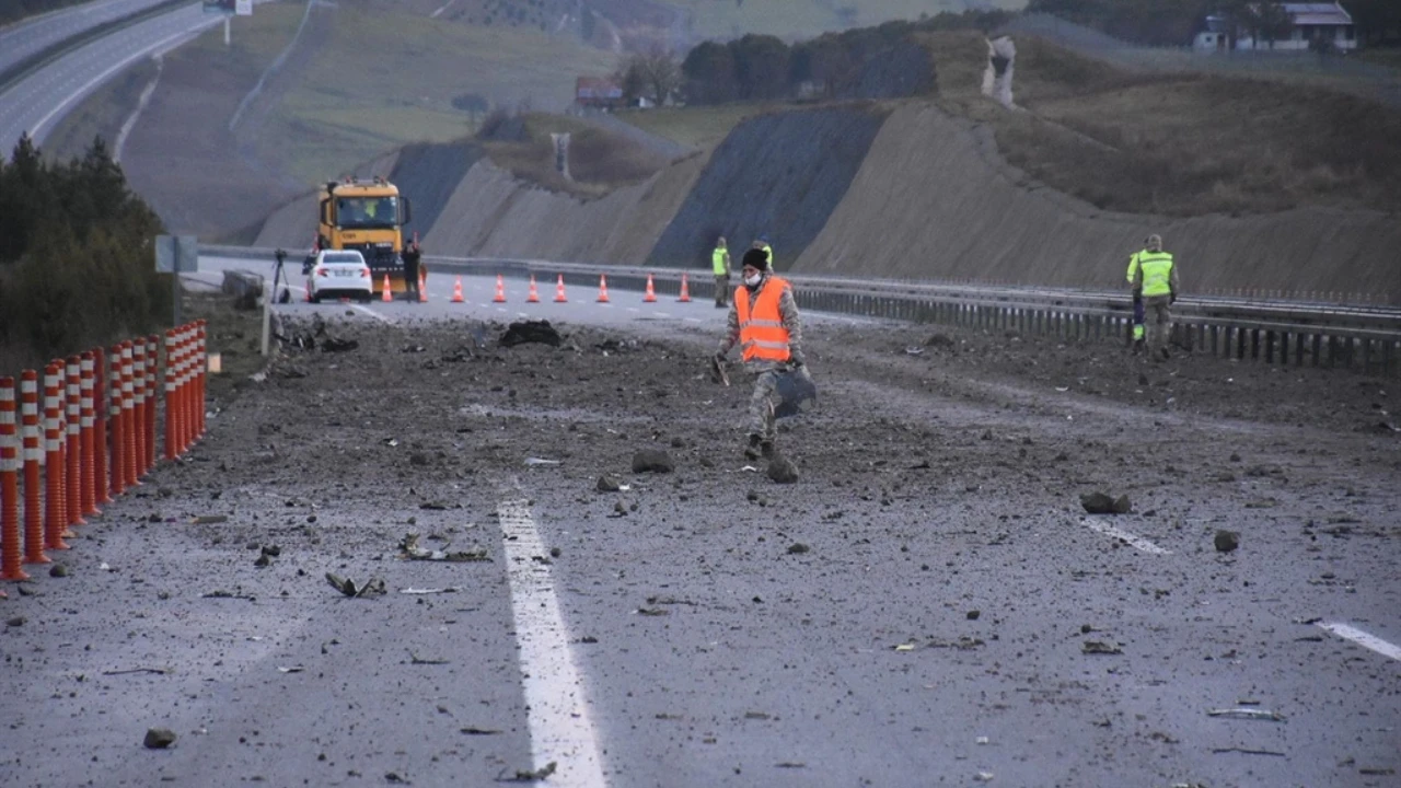 MSB'den F-16 kazasına ilişkin açıklama: Şehit pilot fırlatma sistemini son anda kullanmış!