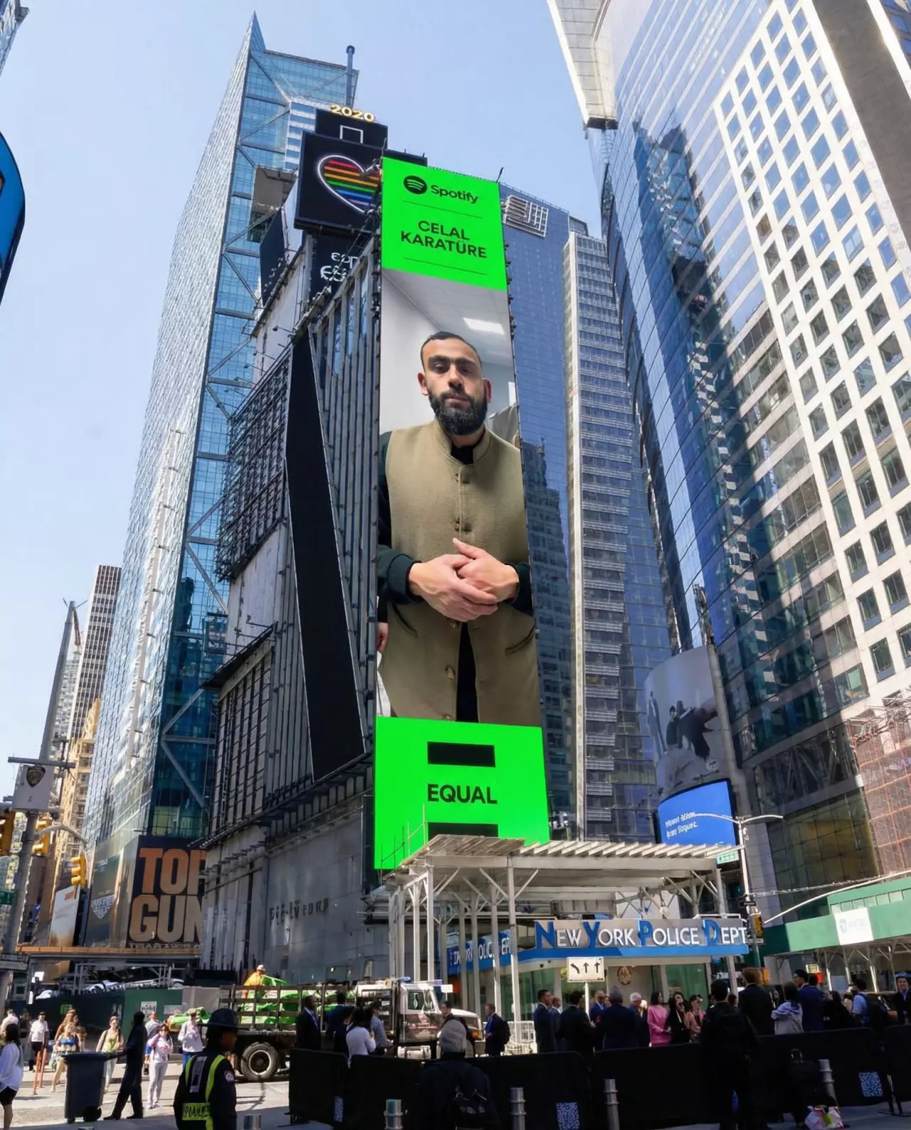 Celal Karatüre dünyayı salladı: "Hu der Hacılar" iTimes Meydanı'nda! 