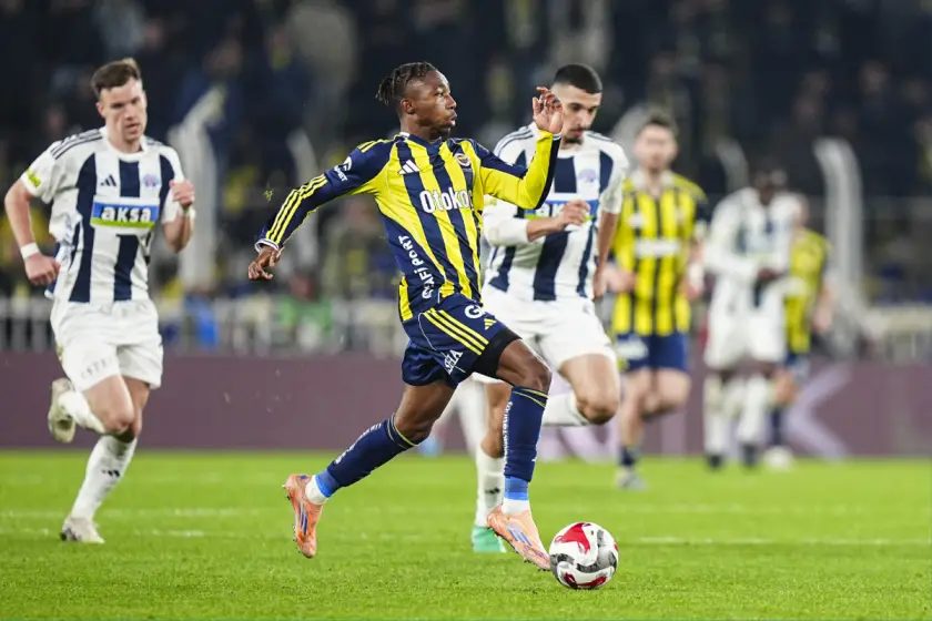 Fenerbahçe resmen dökülüyor: Sakatlıklarla boğuşan takıma bir kötü haber daha!
